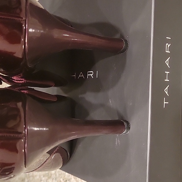 Tahari Dressy Polly Prune Color 4 inch heels 👠 in sz 8.5 - Picture 7 of 7